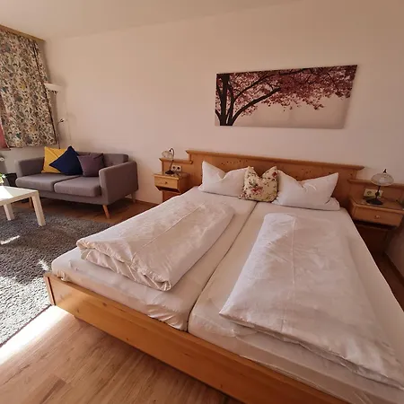Gaestehaus Radlerhof * Gstadt am Chiemsee